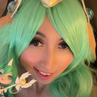 HoneeyBee